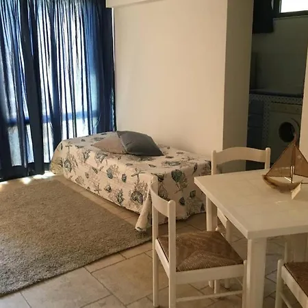 Antonia Sul Mare Con Piscina Torre A Mare Bari