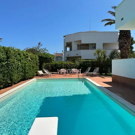 Antonia Sul Mare Con Piscina Torre A Mare * Bari