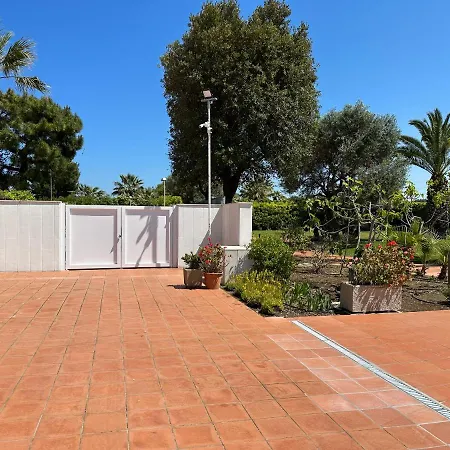 Antonia Sul Mare Con Piscina Torre A Mare Bari