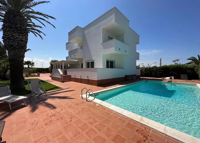 Antonia Sul Mare Con Piscina Torre A Mare Bari